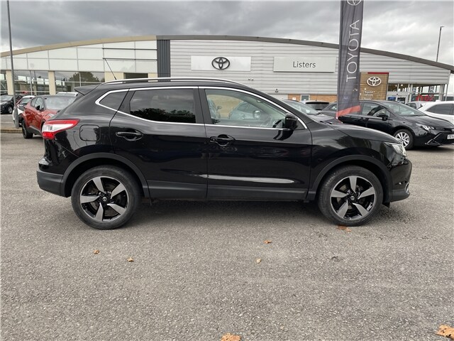 2017 Nissan Qashqai 1.6 DiG-T N-Connecta 5dr Hatchback Petrol Manual