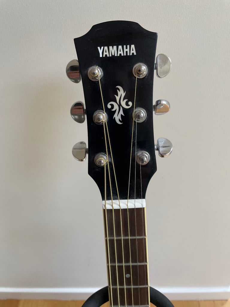 Yamaha Semi Acoustic Guitar