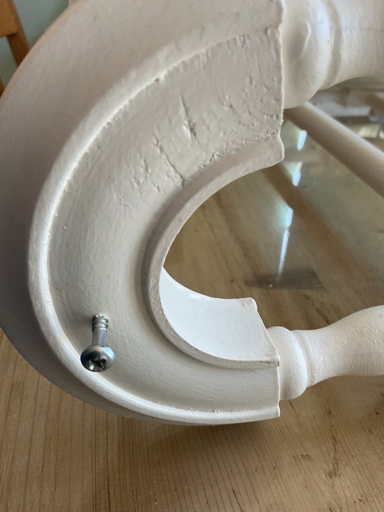 Traditional Retro Style Wooden Towel Rail Painted White Floor Standing