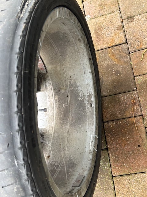 18inch BMW wheels and tyres