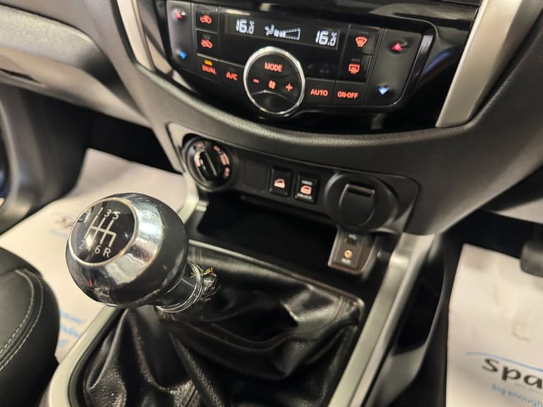 2019 Nissan Navara 2.3 dCi Tekna Pickup Double Cab 4dr Diesel Manual 4WD Euro 6 (s/s) (190 ps) PI...