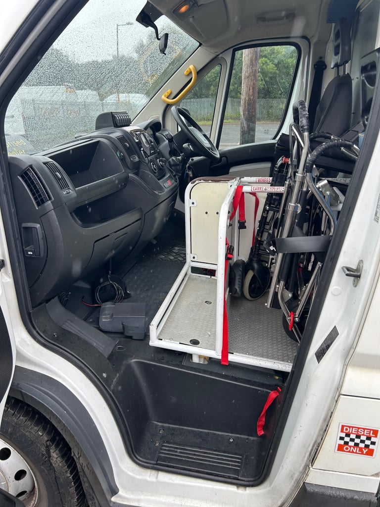 2017-17 reg Peugeot boxer 435 L3H2 blue hdi lwb 130bhp 
