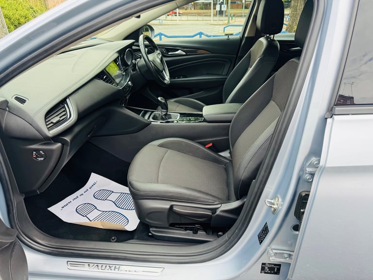 2017 Vauxhall Insignia TECH LINE NAV 5-Door Diesel
