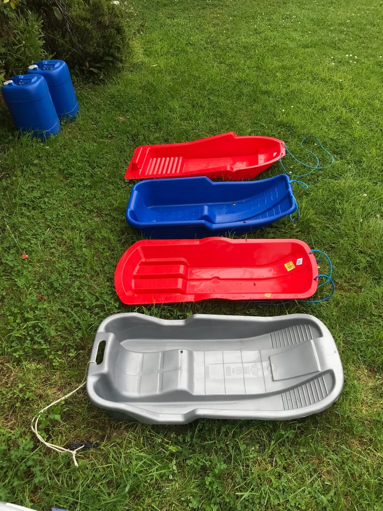 Plastic snow Sleighs
