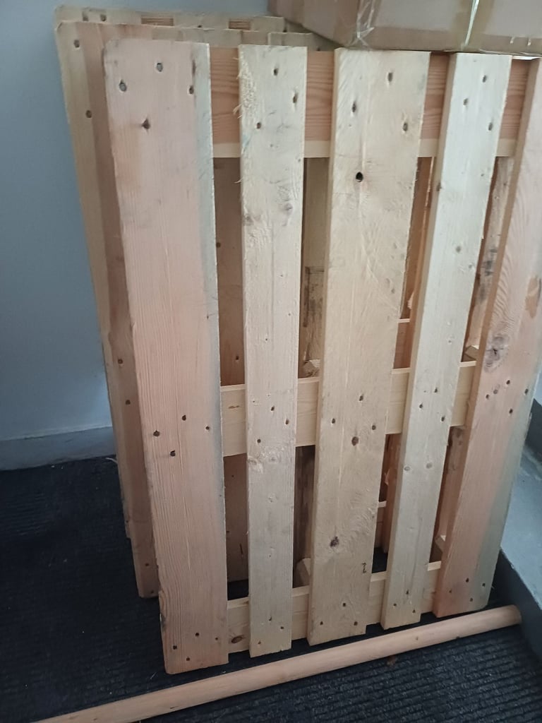 3 X EURO PALLETS FOR COLLECTION (FREE) EH6 7EL THE SHORE