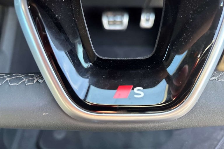 2024 Audi Q6 e-tron 225kW Performance 100kWh Edition 1 5dr Auto Estate Electric Automatic