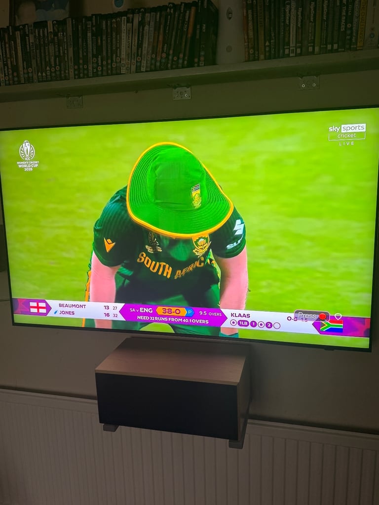 Samsung 8K tv 55inch smart television UHD separate power box 