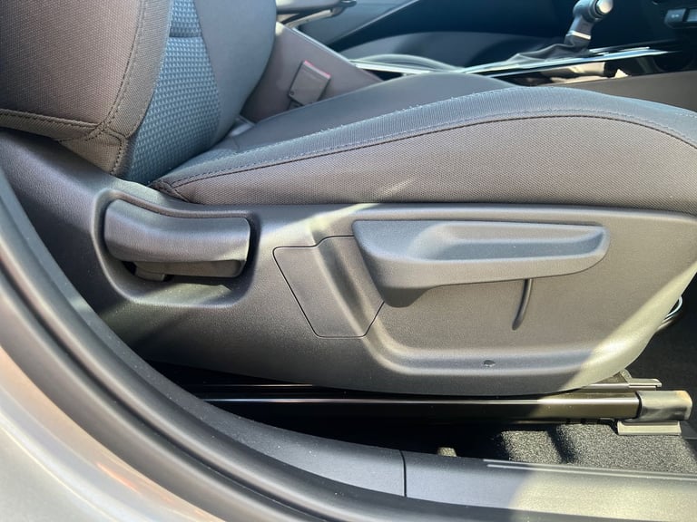  Kia Niro Hybrid 1.6h Gdi 2 Suv 5dr Petrol Hybrid Dct Euro 6 s/s 127 Bhp