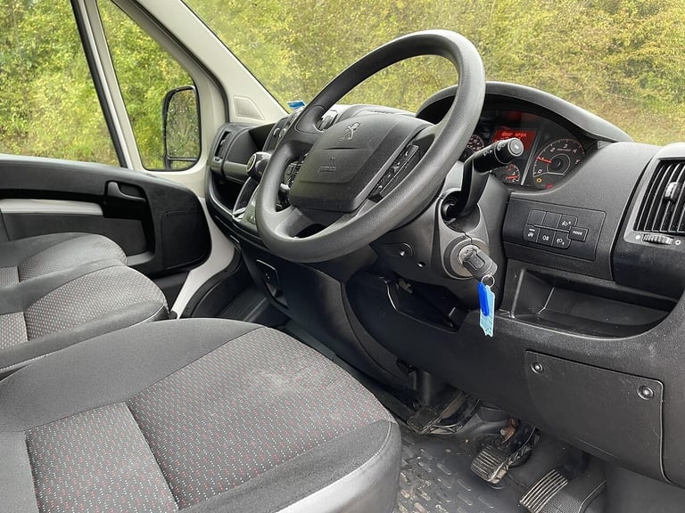 2020 Peugeot Boxer 2.2 BlueHDi 435 Professional L4 H2 Euro 6 (s/s) 5dr PANEL VAN Diesel Manual