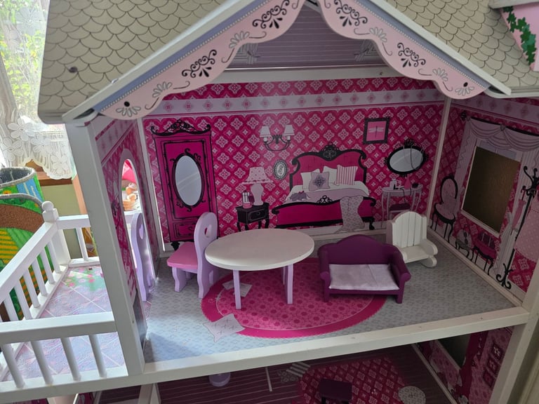 Dolls House 