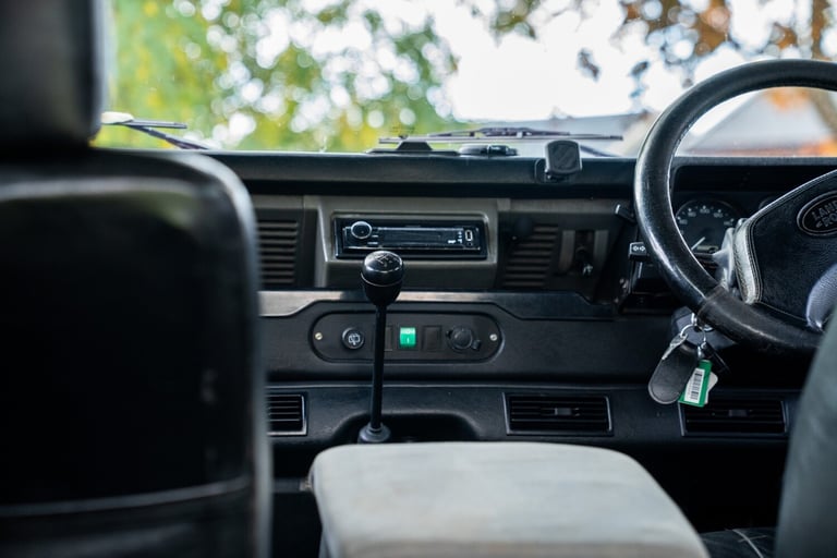 2020 Land Rover Defender 90 Saloon PETROL Manual