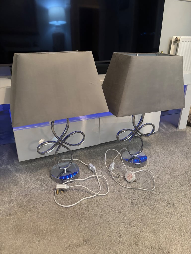 image for 2 silver lamps 