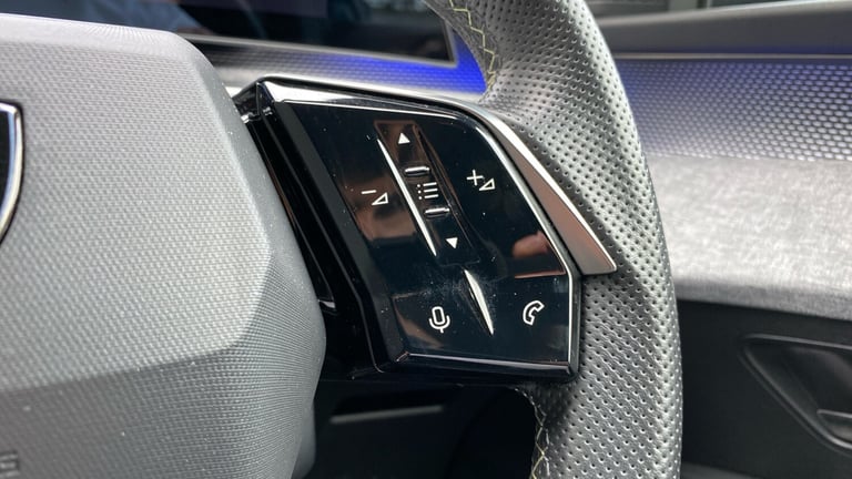 2024 Peugeot 3008 73kWh GT SUV 5dr Electric Auto (210 ps) SUV Electric Automatic