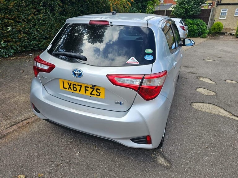 2018 Toyota Yaris 1.5 VVT-h Icon Tech E-CVT Euro 6 (s/s) 5dr Hatchback HYBRID ELECTRIC Automatic