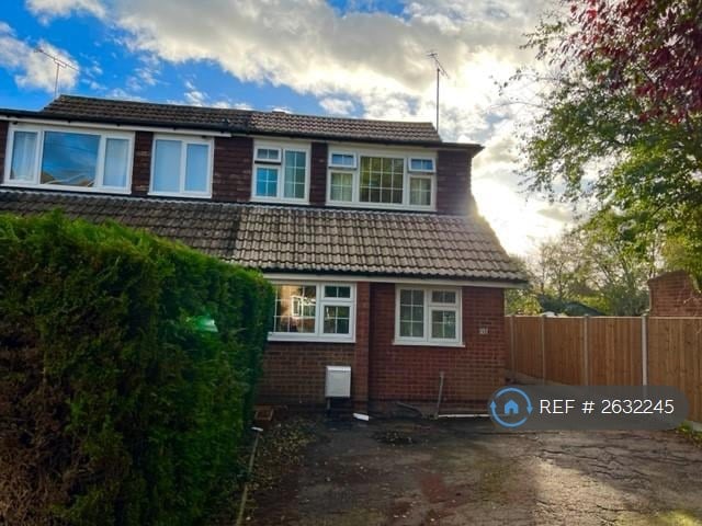 image for 4 bedroom house in Woodland Avenue, Brentwood, Hutton, CM13 (4 bed) (#2632245)