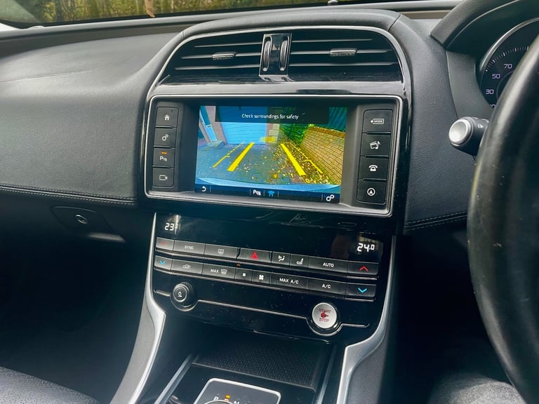 Jaguar xe 2016 Automatic full MOT 