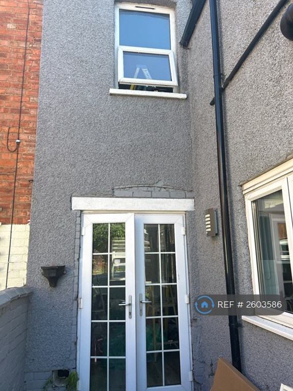 2 bedroom house in Abbey Road, Northampton, NN4 (2 bed) (#2603586)