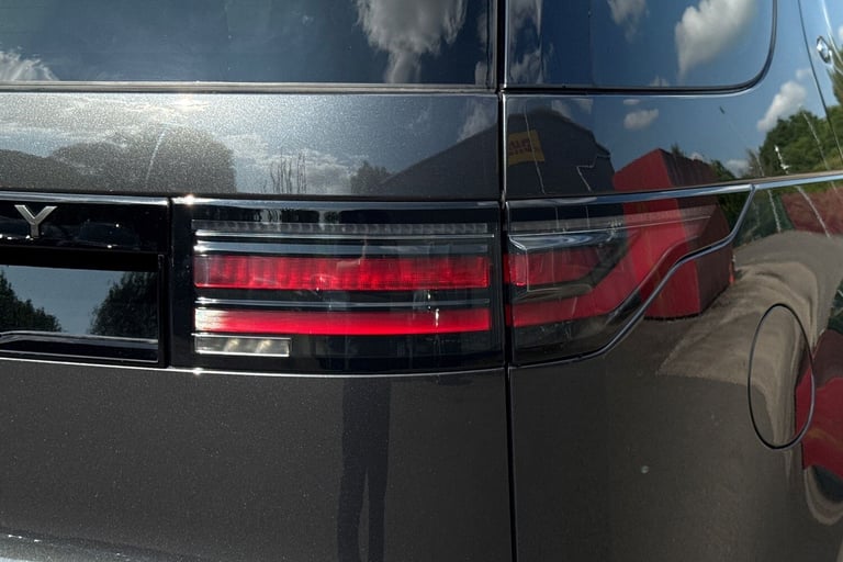 2025 Land Rover Discovery 3.0 D350 MHEV Dynamic HSE Auto 4WD Euro 6 (s/s) 5dr SUV Diesel Automatic