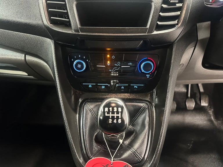 2019 68 FORD TRANSIT CONNECT 1.5 200 ECOBLUE PANEL VAN 5DR DIESEL L1 EURO 6 * 17