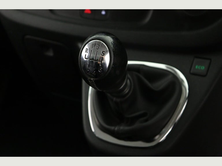 2019 Renault Trafic SL27 ENERGY dCi 125 Sport Nav Crew Van WINDOW VAN DIESEL Manual