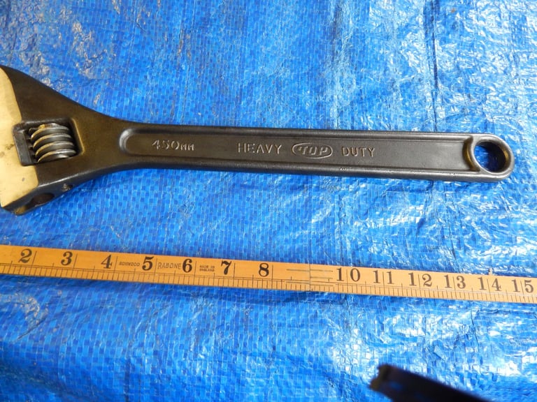 Very large adjustable spanner - 450mm/18" length