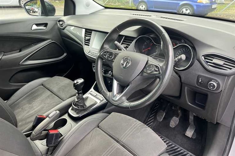 2022 Vauxhall Crossland 1.2i Turbo (110 PS) Ultimate 5 Door Petrol SUV *** 1 Owner / Full Vauxhal...
