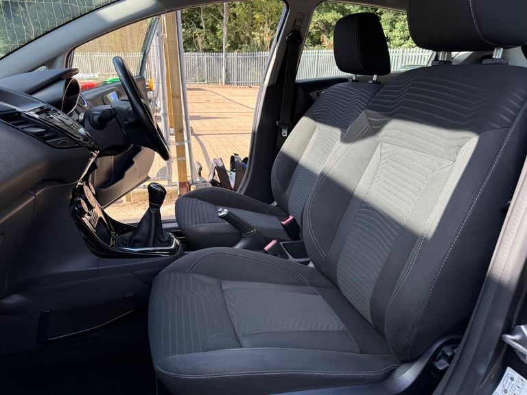 2015 Ford Fiesta 1.25 Zetec Euro 6 5dr HATCHBACK Petrol Manual