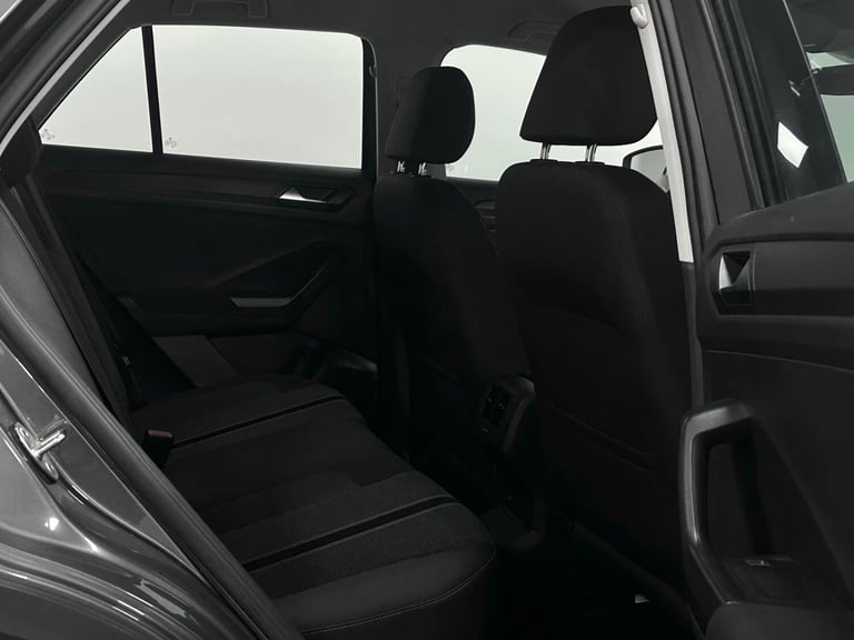 2018 Volkswagen T-Roc SE 1.6 TDI SE ( 115 bhp ) HATCHBACK Diesel Manual