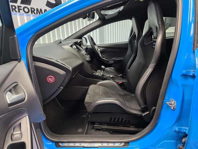 2017 Ford Focus 2.3T EcoBoost RS Hatchback 5dr Petrol Manual AWD Euro 6 (s/s) (350 ps) Hatchback ...