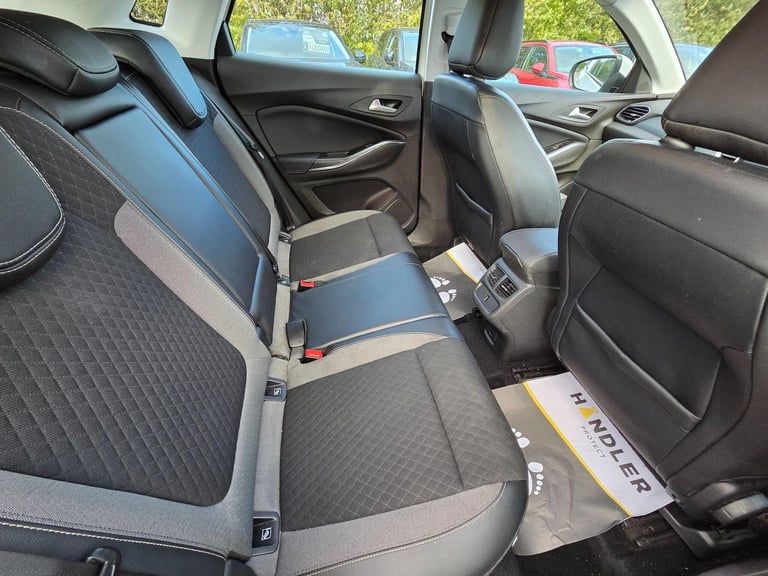 2019 Vauxhall Grandland X 1.2 Turbo Tech Line Nav Auto Euro 6 (s/s) 5dr Petrol