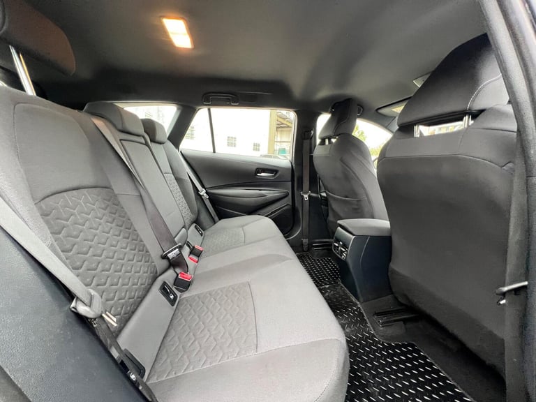 2019 Toyota Corolla 1.8 VVT-h Icon Tech Touring Sports CVT Euro 6 (s/s) 5dr ESTATE Petrol/Electri...