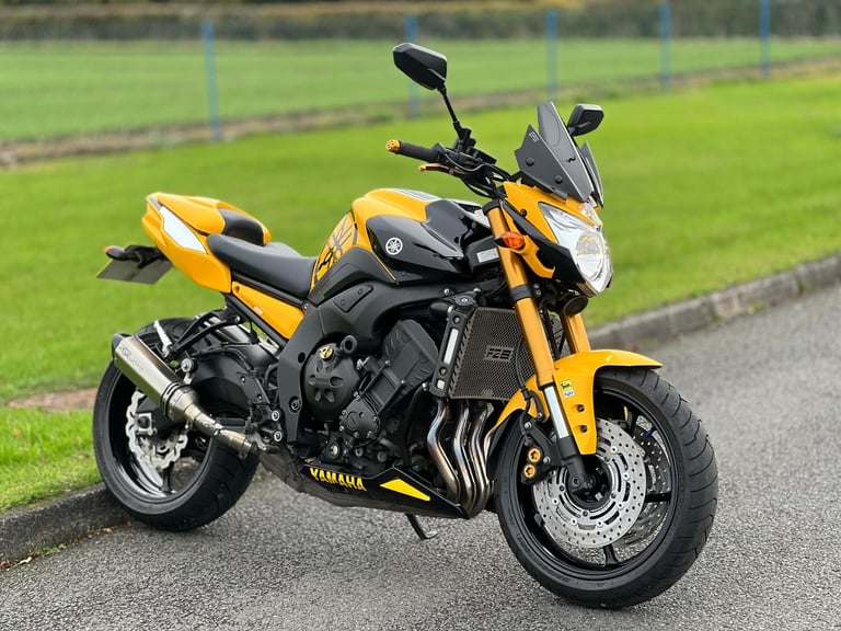 image for 2012 Yamaha FZ8 Fazer 800 Bumble Bee Yellow | GR Moto Exhaust | Fast Delivery