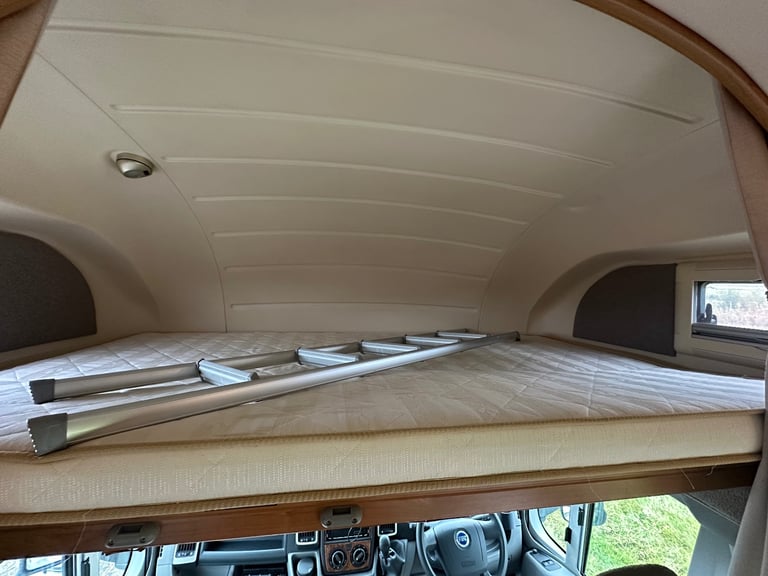 Motorhome autotrail scout se 6 berth u shape lounge 