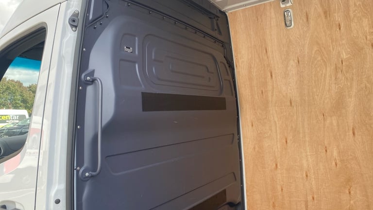 2025 Mercedes-Benz Sprinter 100kW 113kWh Pro Van Auto PANEL VAN ELECTRIC Automatic