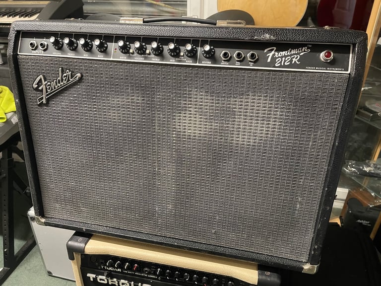 Fender Frontman 212r guitar amplifier Combo 2x12 100watt Speakers 2 Channel