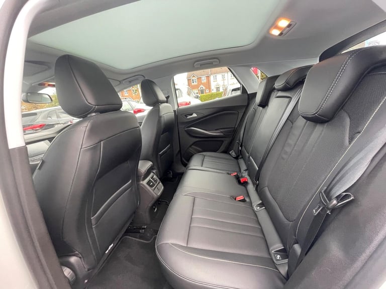 2020 Vauxhall Grandland X 1.5 Turbo D BlueInjection Elite Nav Euro 6 (s/s) 5dr HATCHBACK Diesel M...