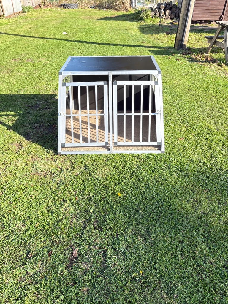 image for Dog cage 