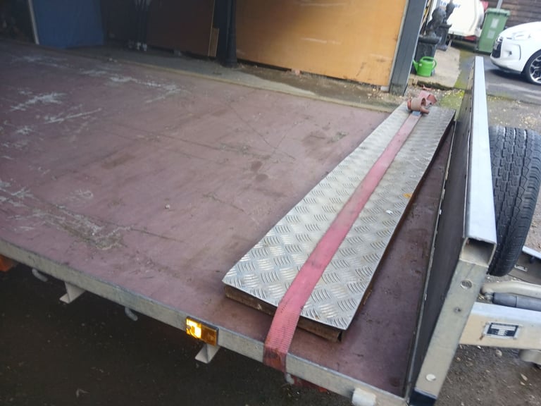 Ifor williams twin wheel trailer