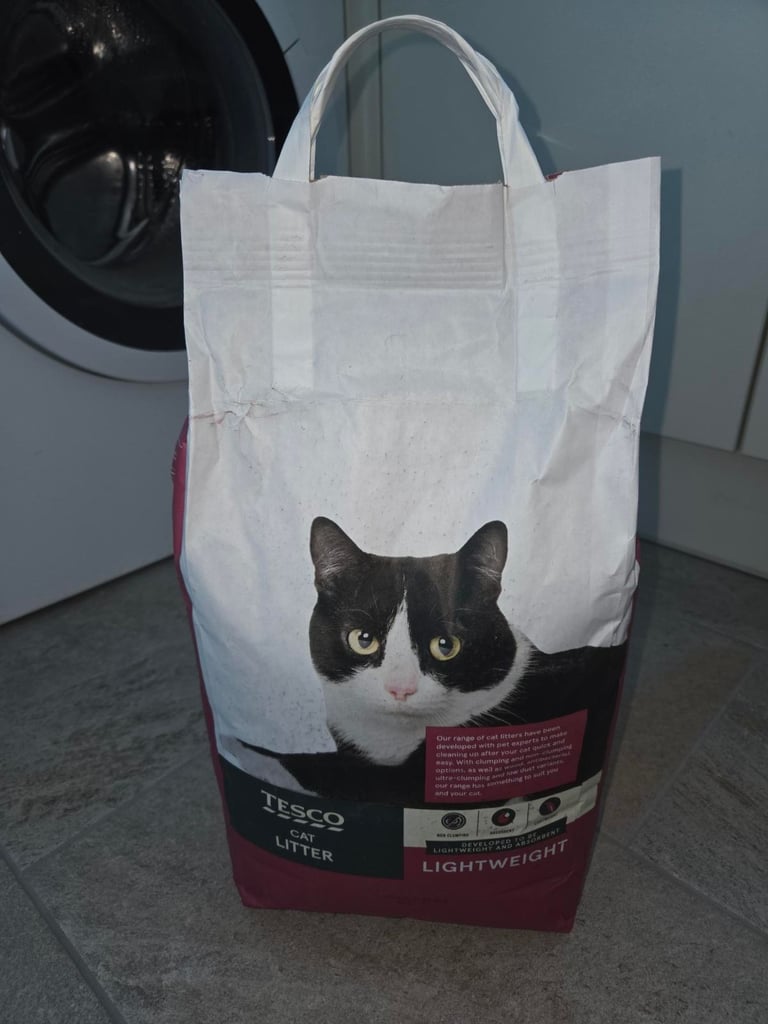 Cat litter - Sealed, as new
