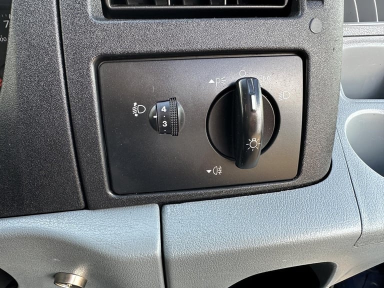 2013 Ford Transit 2.2 TDCi 350 Panel Van 3dr Diesel Manual FWD L2 H3 (209 g/km, 123 bhp) Panel Va...