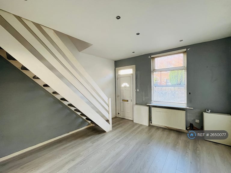2 bedroom house in Astley Street, Manchester, SK16 (2 bed) (#2650077)