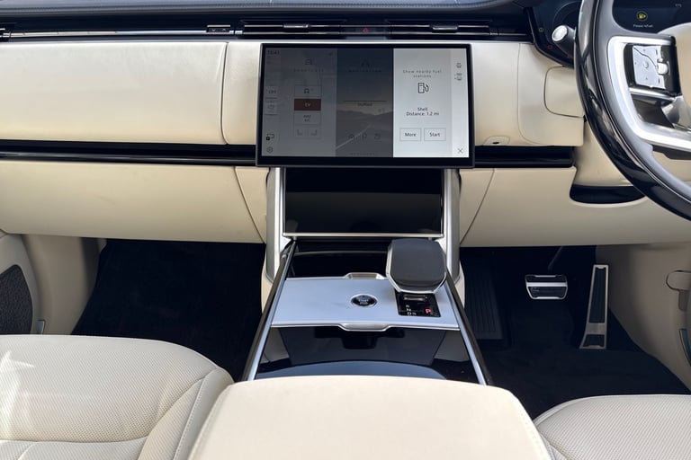 2025 Land Rover Range Rover 3.0 P460e 38.2kWh Autobiography Auto 4WD Euro 6 (s/s) 5dr SUV Automatic