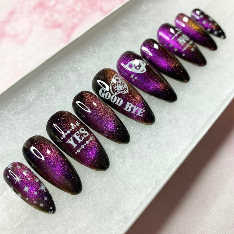 HALLOWEEN PRESS-ON NAILS - CUSTOM, HAND-PAINTED, AFFORDABLE