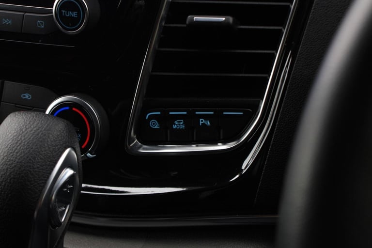 2021 Ford Tourneo Custom 2.0 320 EcoBlue Titanium Auto L1 Euro 6 (s/s) 5dr MPV Diesel Automatic