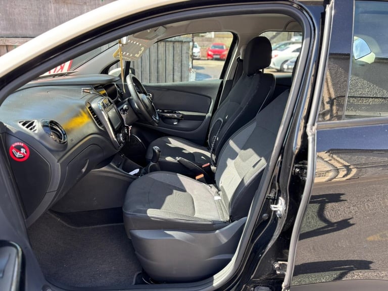 2016 Renault Captur 0.9 TCe ENERGY Dynamique Nav Euro 6 (s/s) 5dr HATCHBACK Petrol Manual