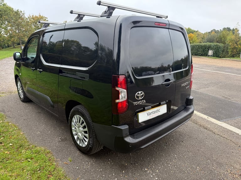 22 TOYOTA PROACE CITY ICON 50KWH AUTO APPLE CAR PLAY LWB ELECTRIC APPLE 