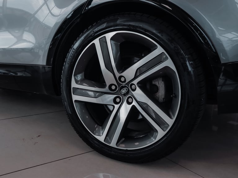 2021 Land Rover Discovery 3.0 D300 R-Dynamic HSE 5dr Auto Station Wagon Diesel Automatic