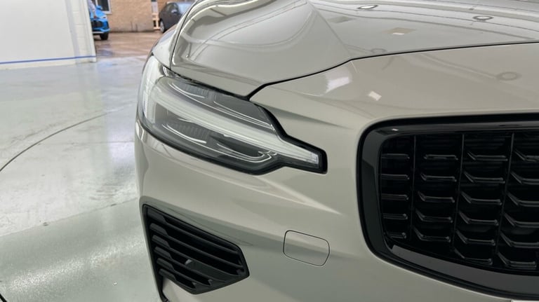 2025 Volvo V60 Plus, T6 AWD Plug-in hybrid, Electric/Petrol, Dark Estate Petrol Parallel PHEV Aut...