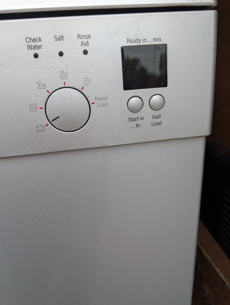 Bosch full size dishwasher 