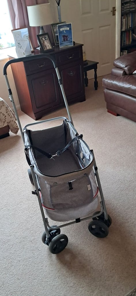 Large dog pushchair 